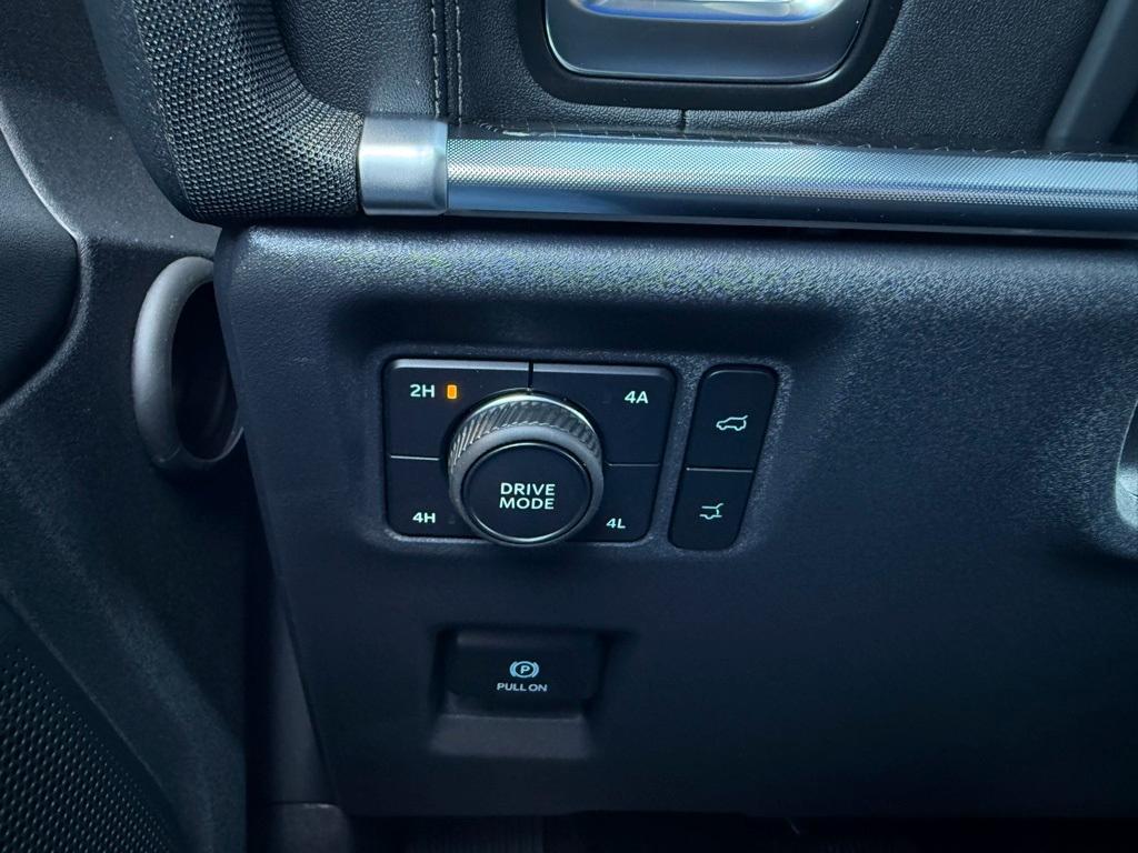 new 2025 Ford Expedition car, priced at $79,990