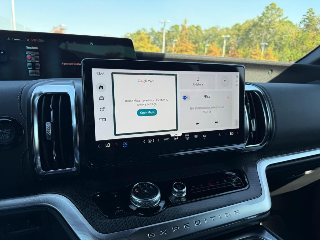 new 2025 Ford Expedition car, priced at $79,990