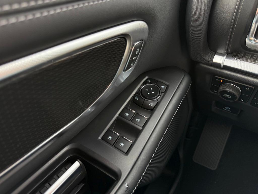 new 2025 Ford Expedition car, priced at $79,990