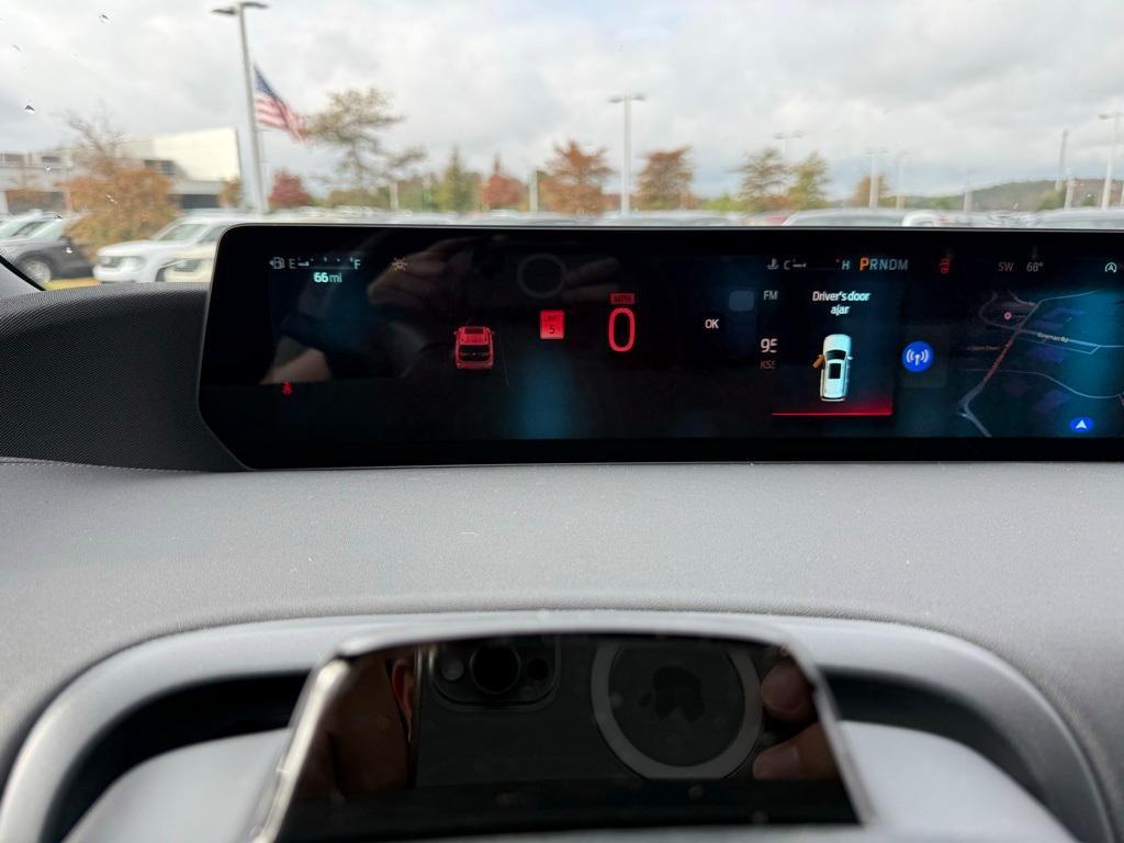 new 2025 Ford Expedition car, priced at $79,990