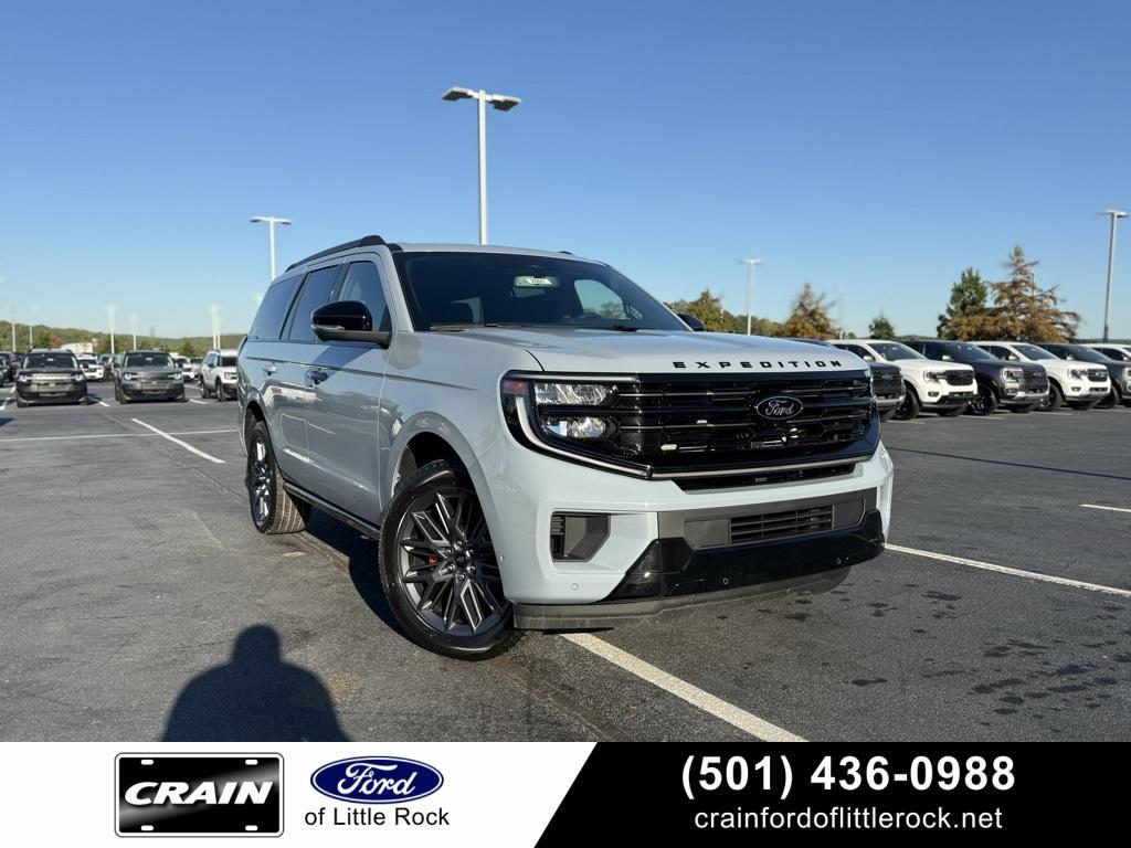 new 2025 Ford Expedition car, priced at $81,990