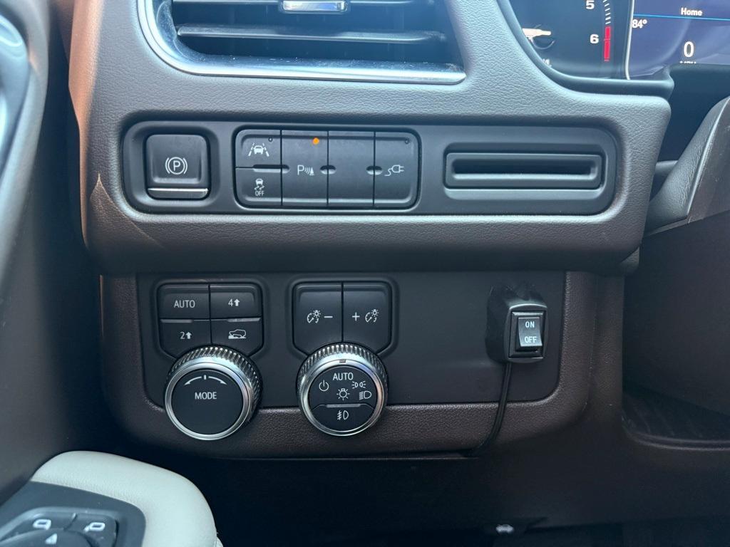 used 2021 GMC Yukon car, priced at $37,220