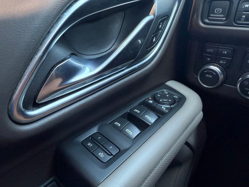 used 2021 GMC Yukon car, priced at $37,220