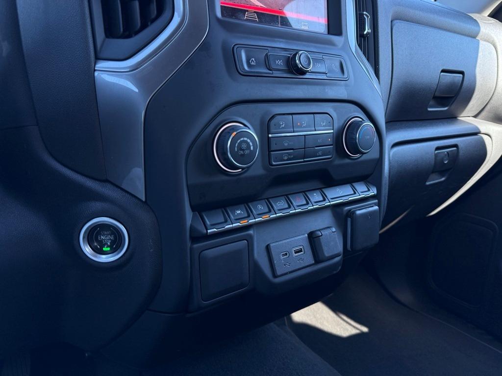 used 2022 Chevrolet Silverado 1500 car, priced at $31,934