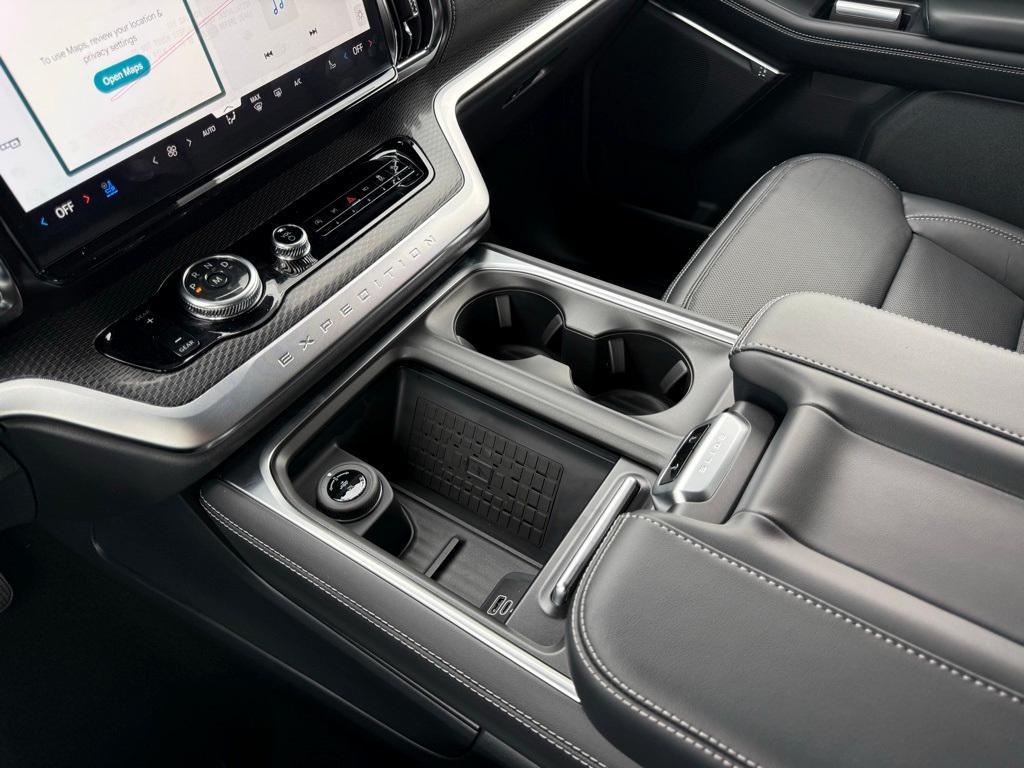 new 2025 Ford Expedition car, priced at $79,990