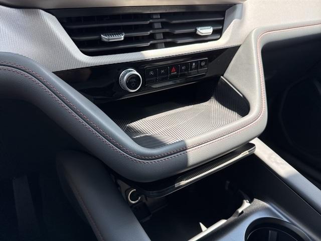 new 2025 Ford Explorer car, priced at $39,198