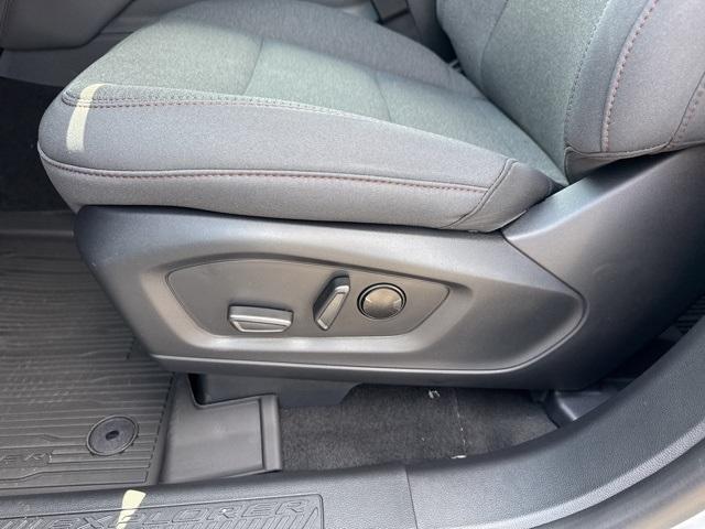 new 2025 Ford Explorer car, priced at $39,198