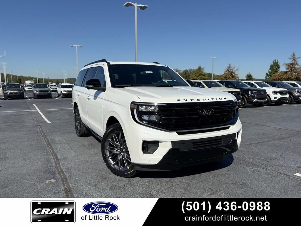 new 2025 Ford Expedition car, priced at $81,990
