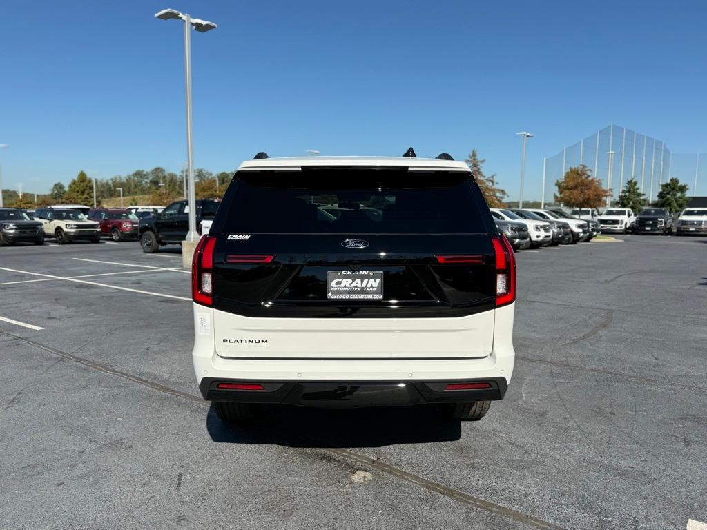 new 2025 Ford Expedition car, priced at $79,990