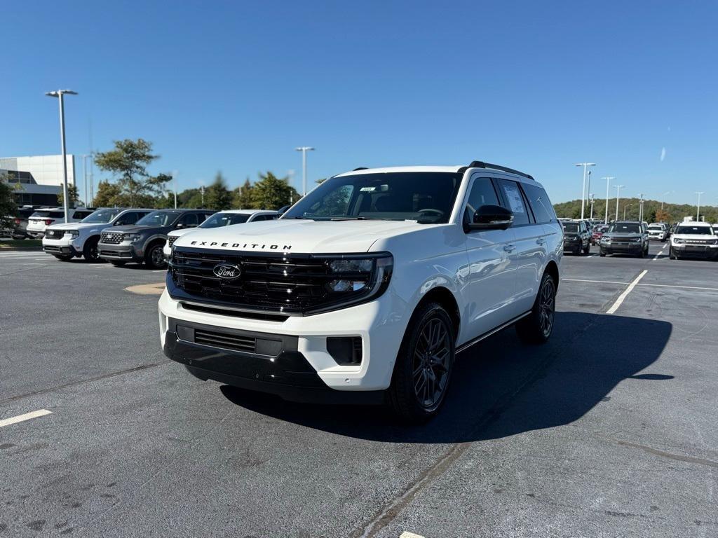 new 2025 Ford Expedition car, priced at $79,990