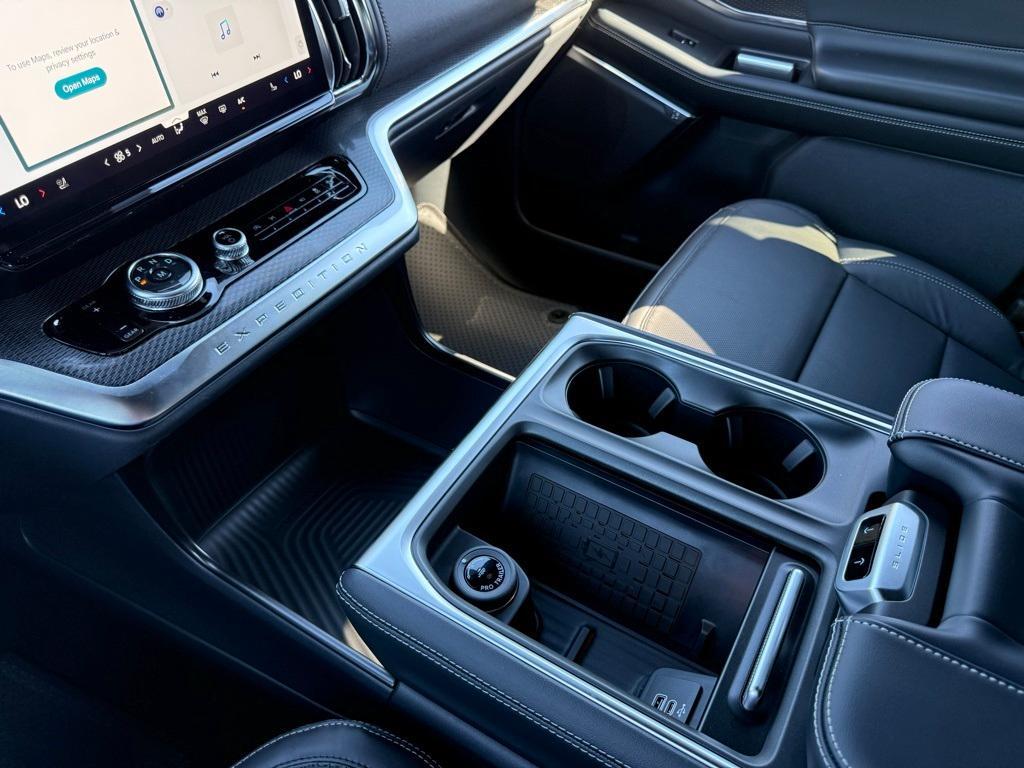 new 2025 Ford Expedition car, priced at $79,990