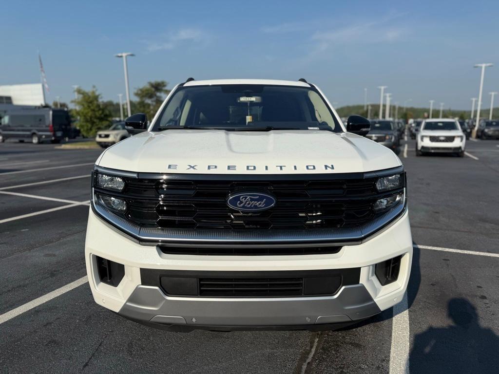 new 2025 Ford Expedition car, priced at $78,090