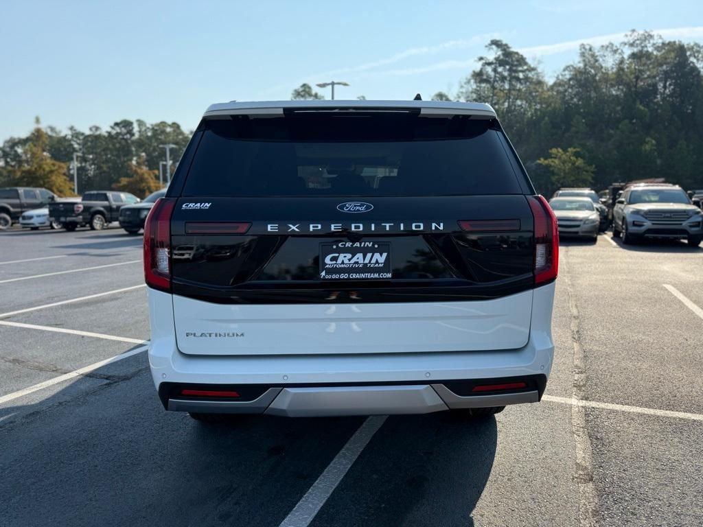 new 2025 Ford Expedition car, priced at $78,090