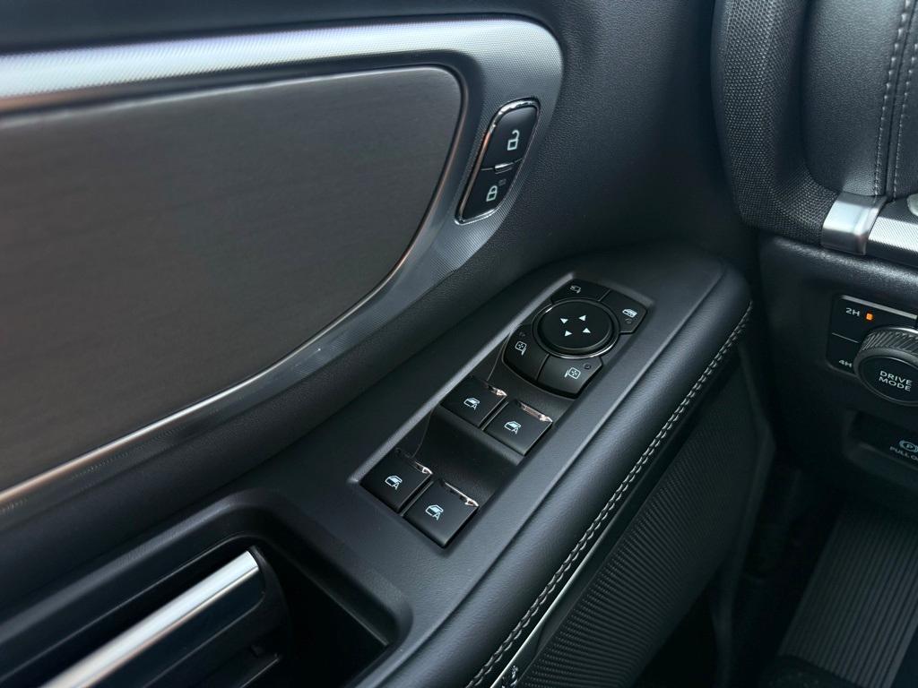 new 2025 Ford Expedition car, priced at $78,090