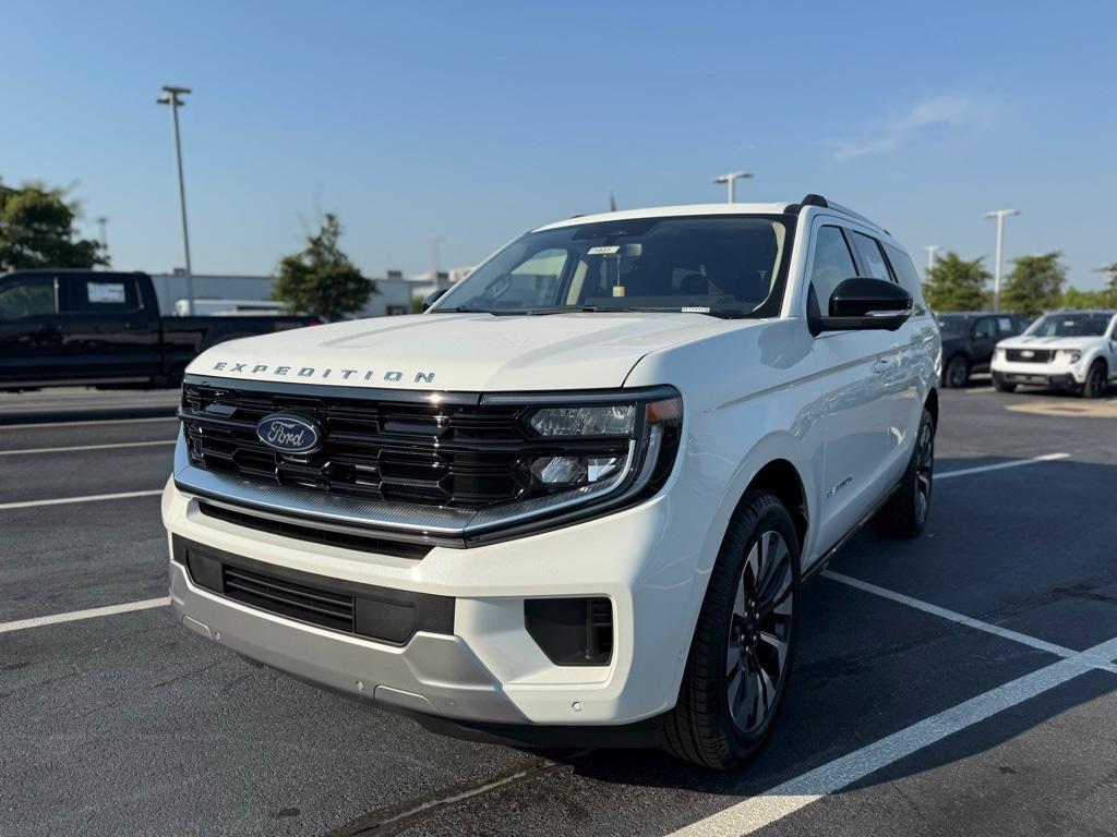 new 2025 Ford Expedition car, priced at $78,090