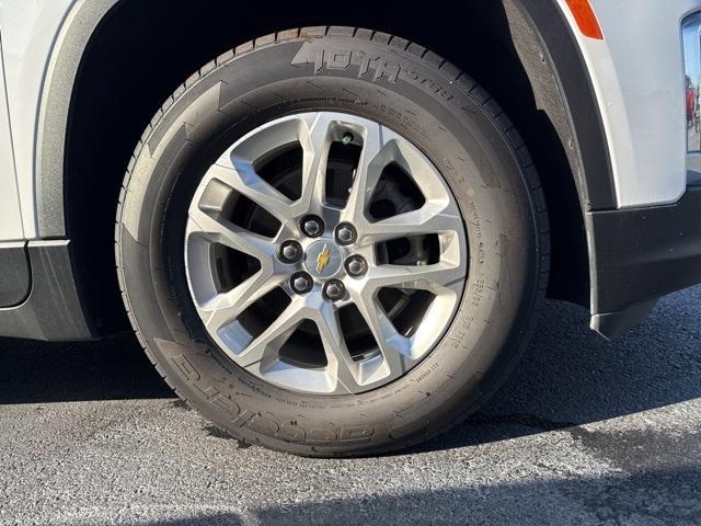used 2023 Chevrolet Traverse car, priced at $27,551