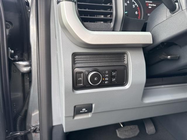 new 2025 Ford F-250 car, priced at $57,220