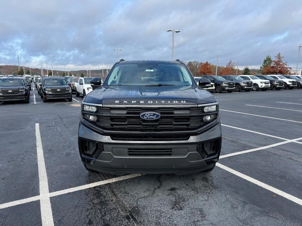 new 2025 Ford Expedition car, priced at $67,990