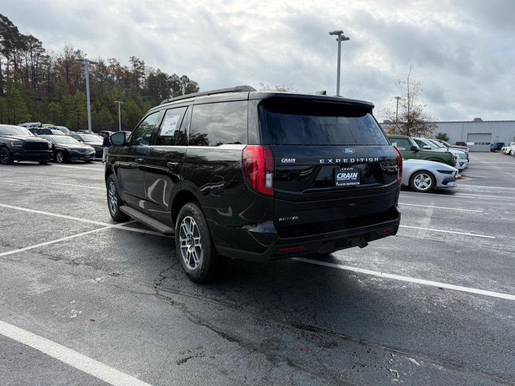 new 2025 Ford Expedition car, priced at $67,990