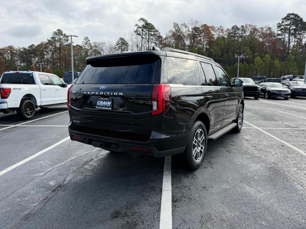 new 2025 Ford Expedition car, priced at $67,990