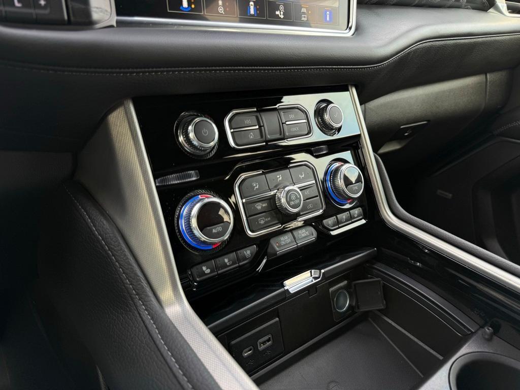 used 2022 GMC Yukon car, priced at $51,997