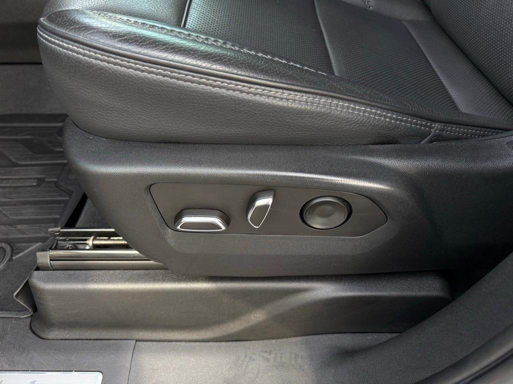 used 2022 GMC Yukon car, priced at $51,997