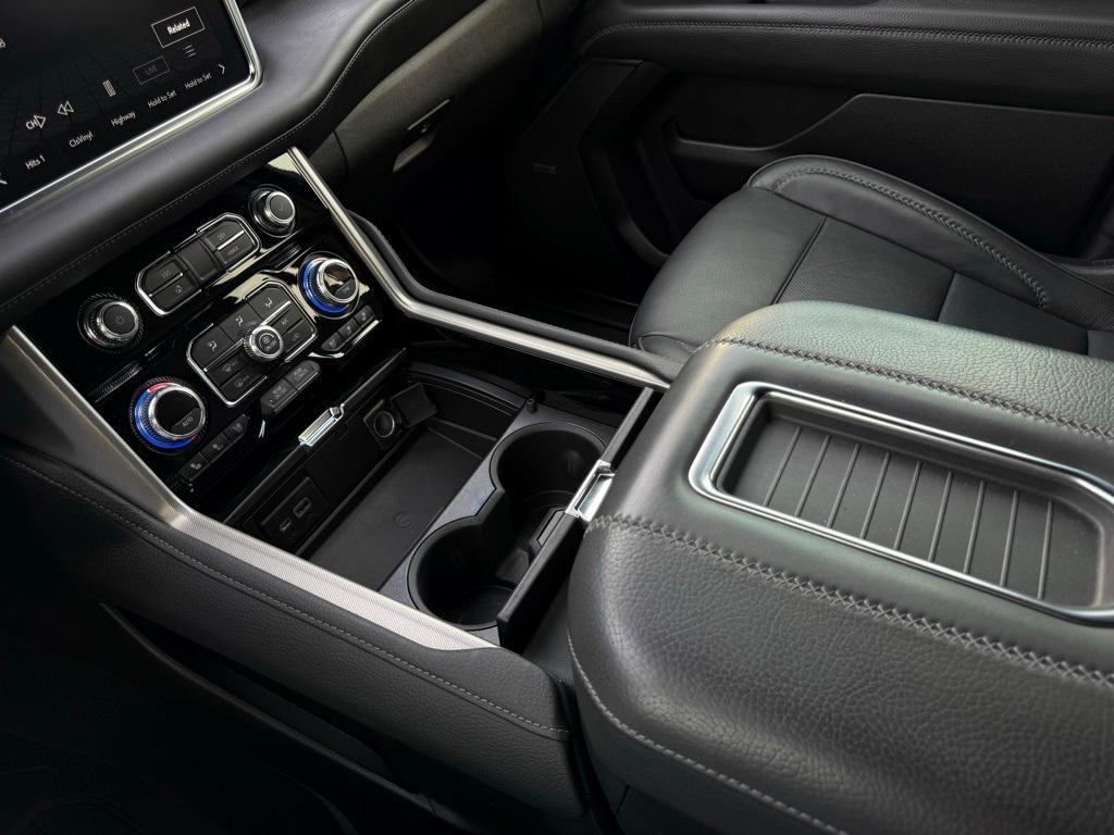 used 2022 GMC Yukon car, priced at $51,997