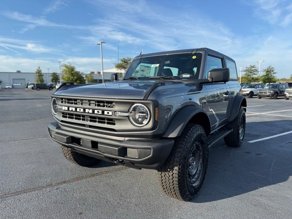 new 2025 Ford Bronco car, priced at $46,490