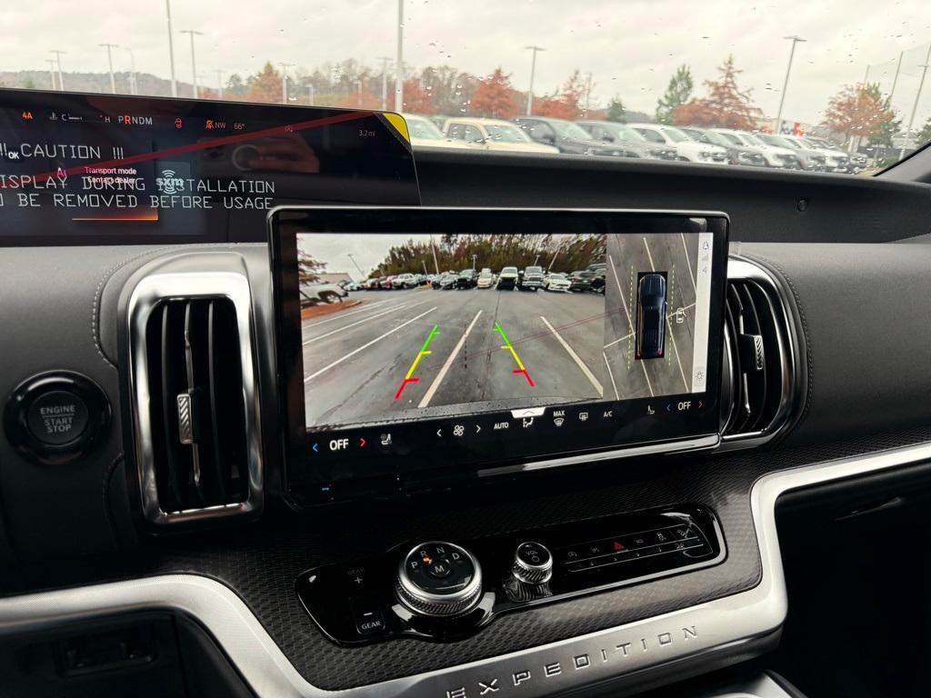 new 2025 Ford Expedition car, priced at $79,990