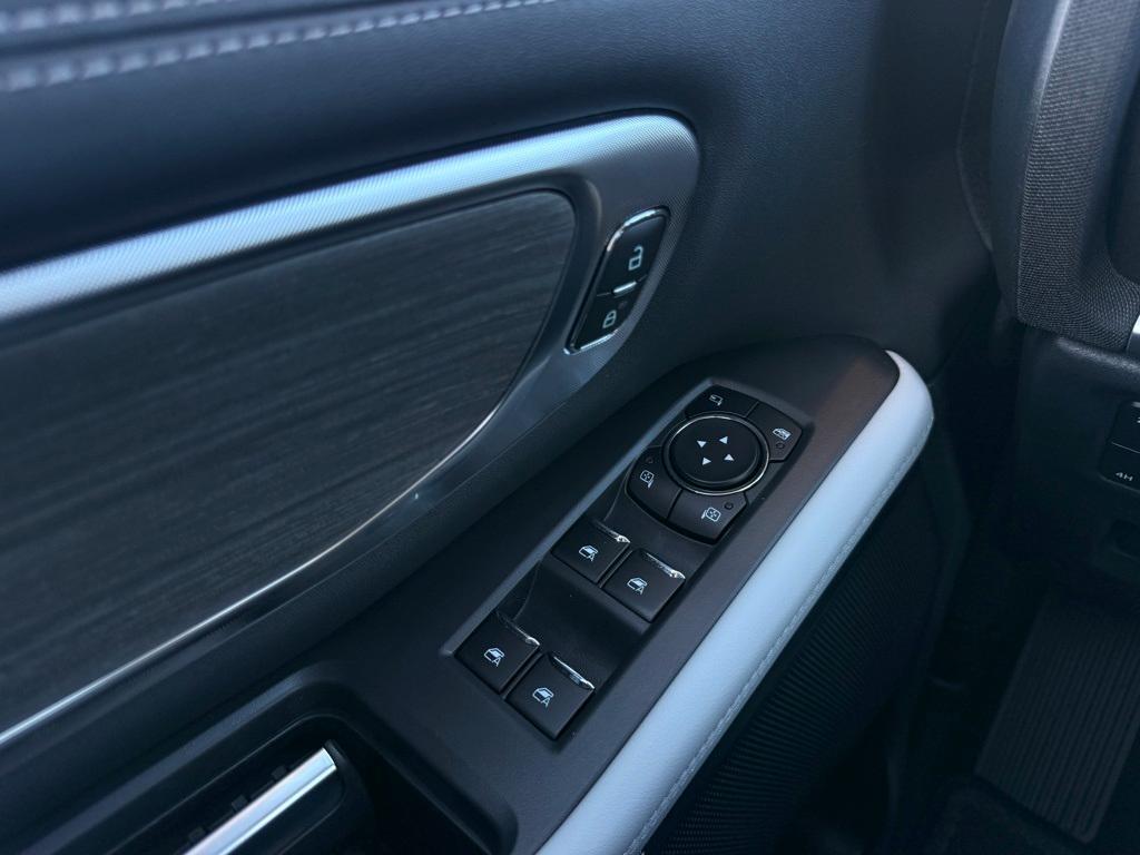 new 2025 Ford Expedition car, priced at $86,990