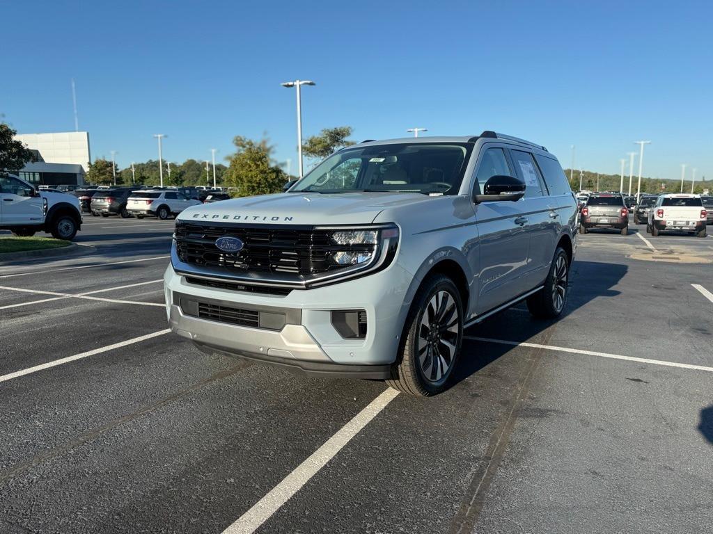 new 2025 Ford Expedition car, priced at $86,990