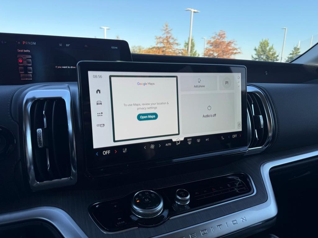 new 2025 Ford Expedition car, priced at $86,990