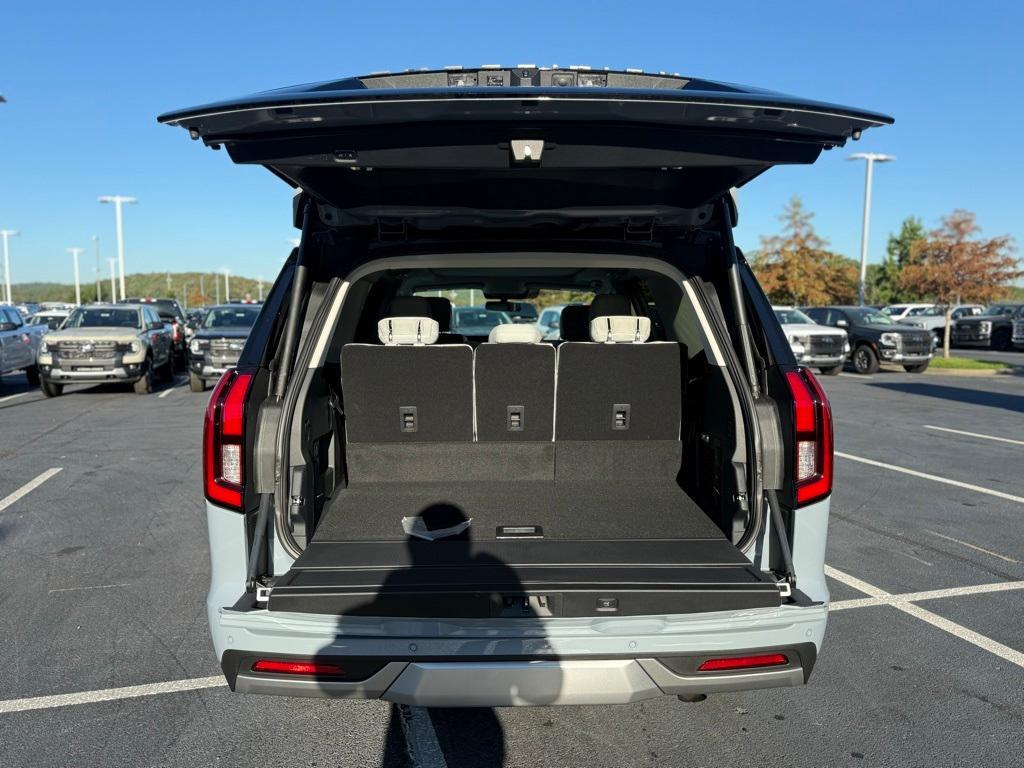 new 2025 Ford Expedition car, priced at $86,990