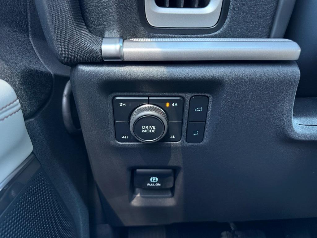 new 2025 Ford Expedition car, priced at $70,990