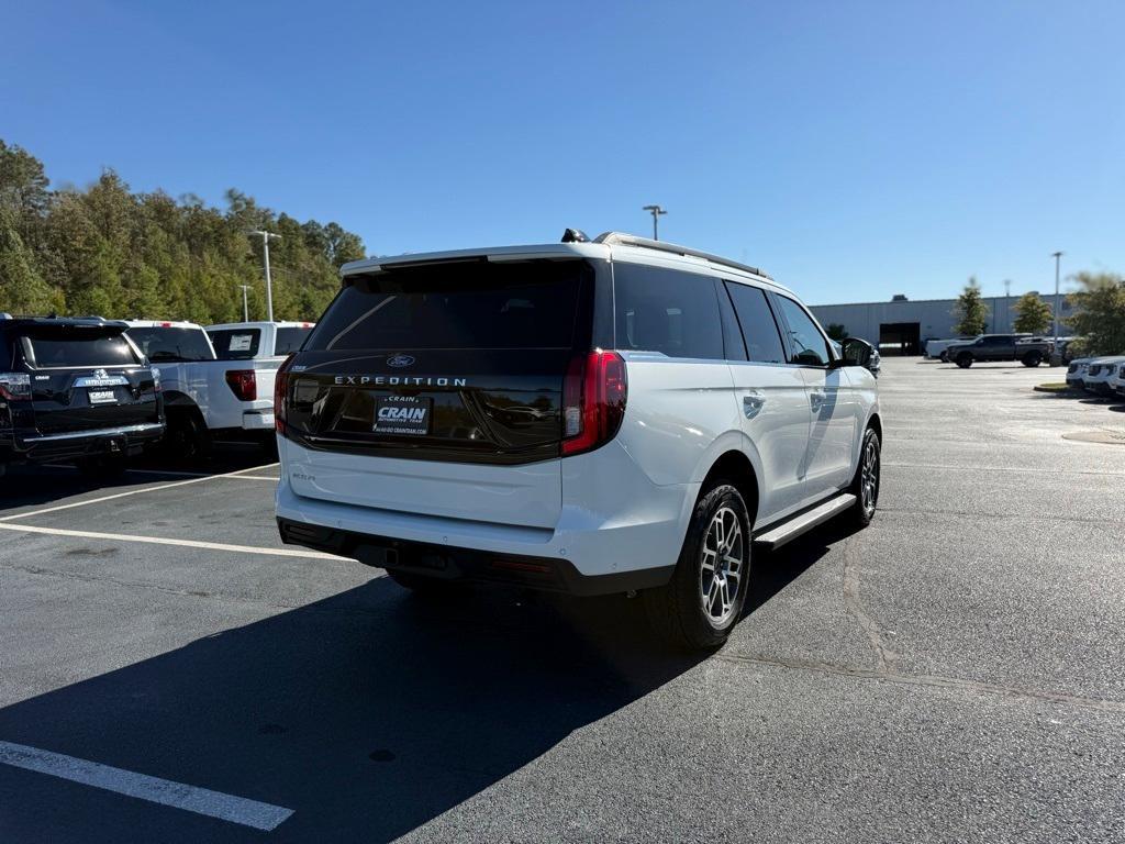 new 2025 Ford Expedition car, priced at $70,990