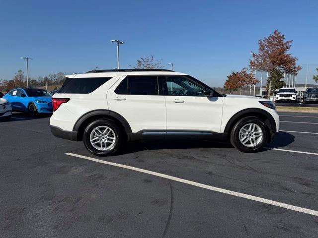 new 2025 Ford Explorer car, priced at $39,211