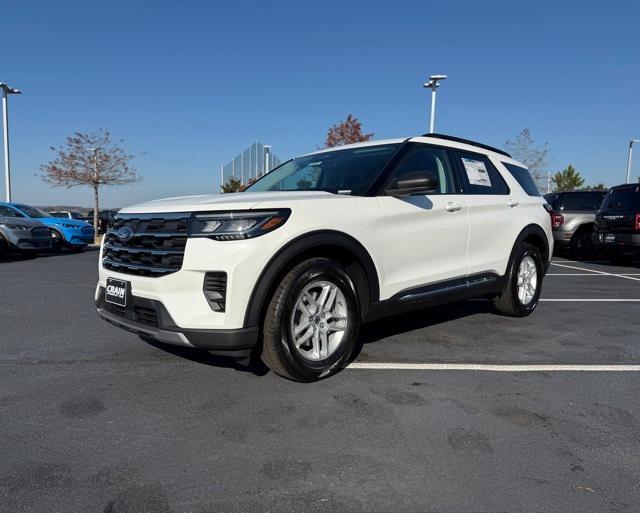 new 2025 Ford Explorer car, priced at $39,211