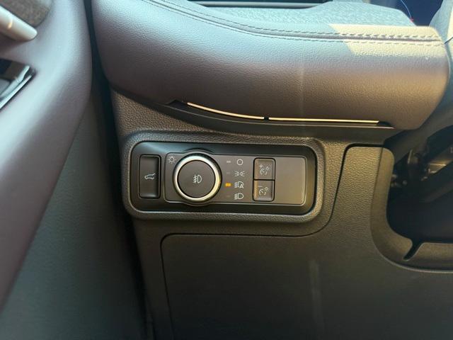 new 2025 Ford Explorer car