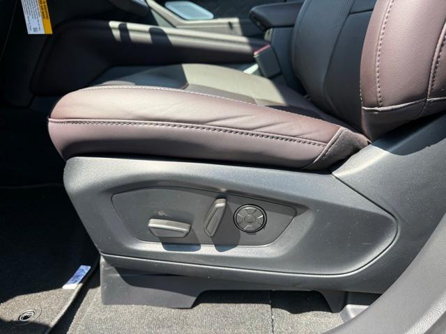 new 2025 Ford Explorer car