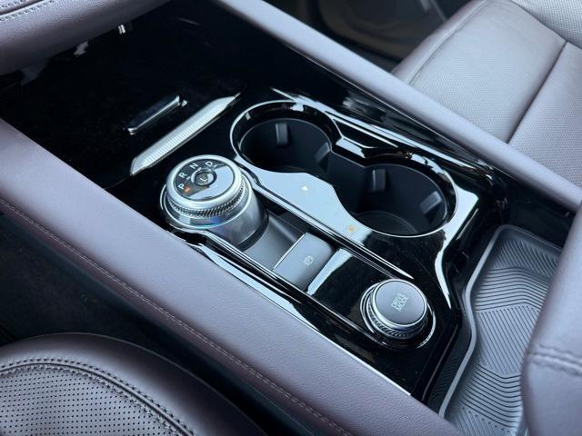 new 2025 Ford Explorer car