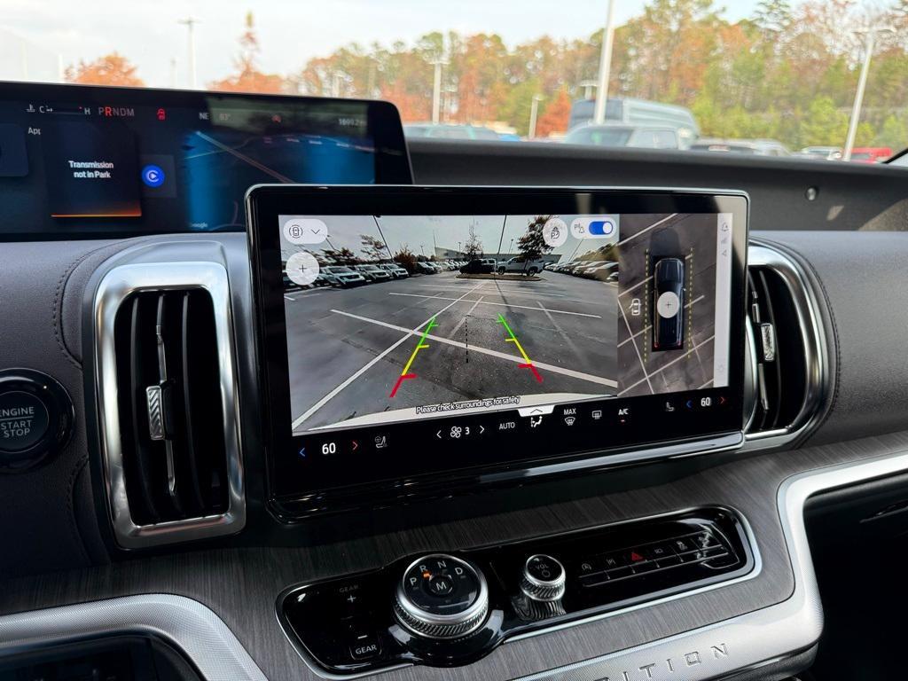 new 2025 Ford Expedition car, priced at $83,990