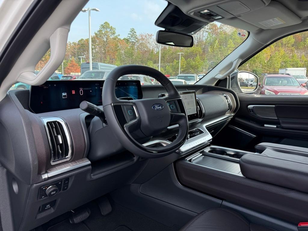new 2025 Ford Expedition car, priced at $83,990
