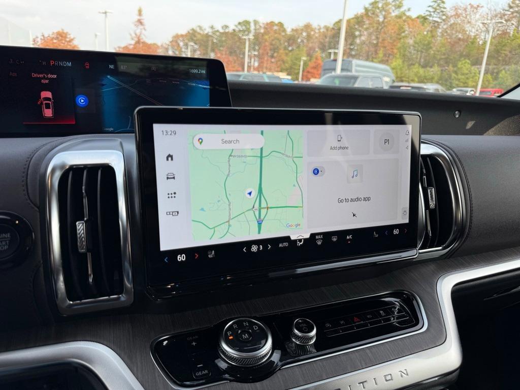 new 2025 Ford Expedition car, priced at $83,990