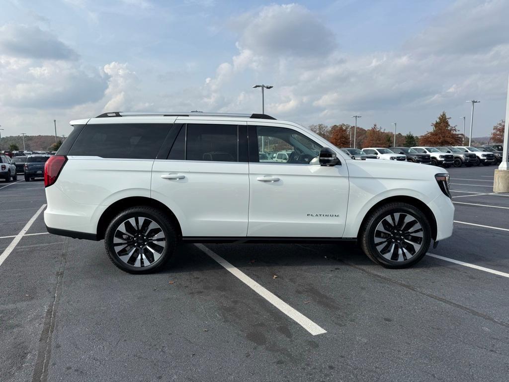 new 2025 Ford Expedition car, priced at $83,990