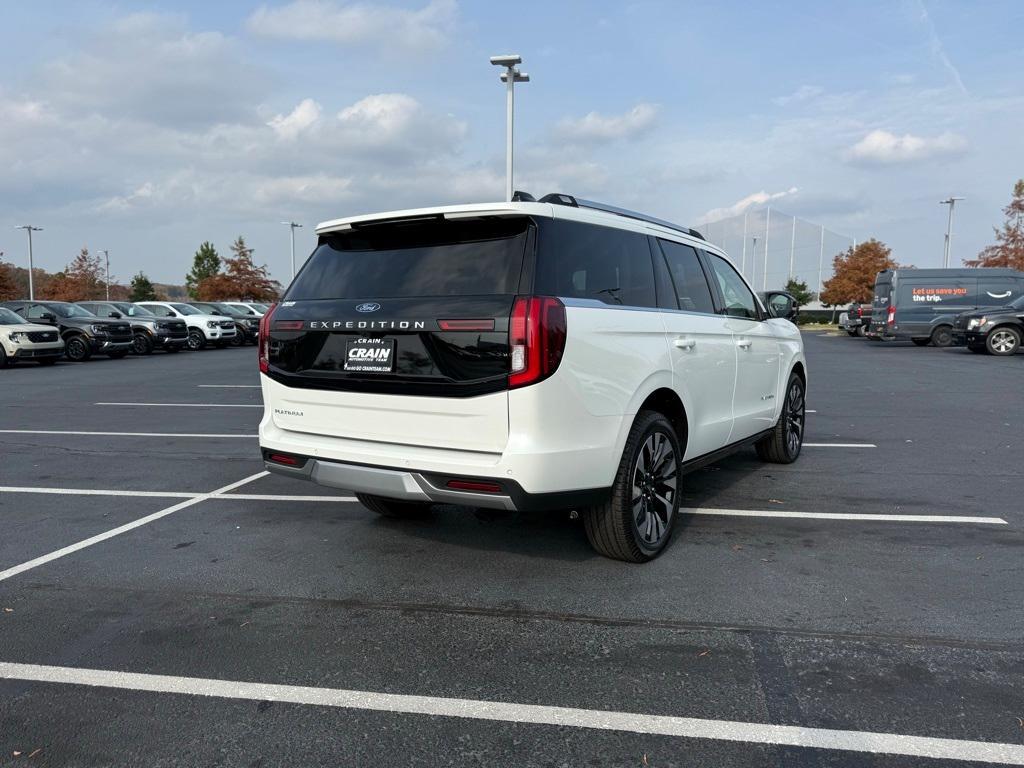 new 2025 Ford Expedition car, priced at $83,990
