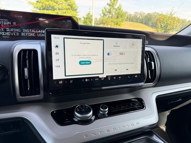 new 2025 Ford Expedition Max car, priced at $75,725