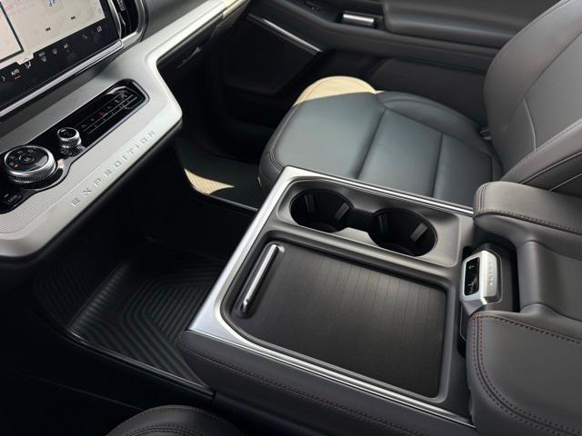 new 2025 Ford Expedition Max car, priced at $72,930