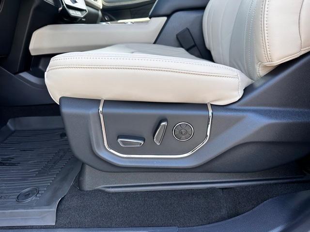 new 2024 Ford Expedition car, priced at $70,189