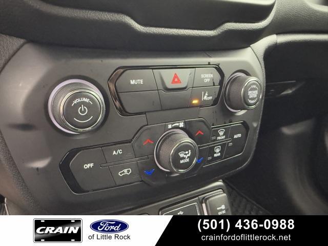 used 2023 Jeep Renegade car, priced at $23,921