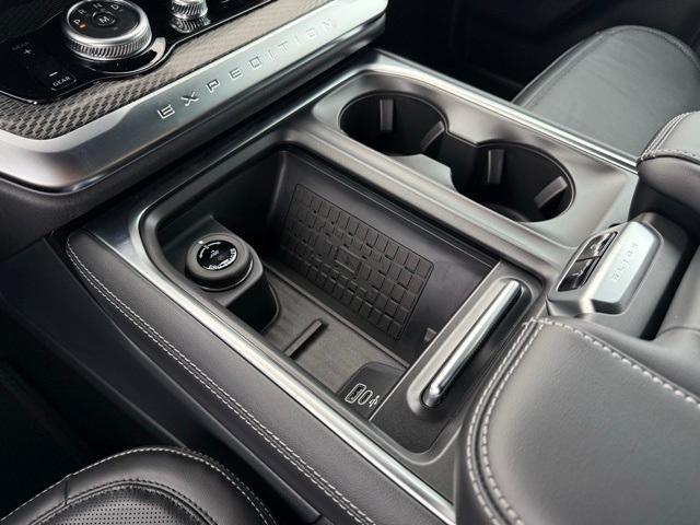 new 2025 Ford Expedition car, priced at $79,995